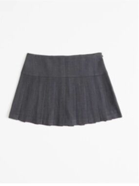 High-Waist Pleated Mini Skort in Charcoal Gray